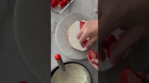 簡単可愛い！手作りクリスマスカップケーキのレシピ