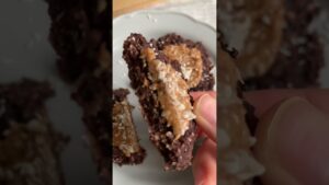 ダイエット中でも安心！オートミールココナッツチョコチャンククッキー