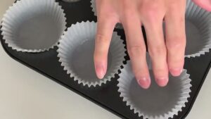 「クリスマスレシピ」すごく簡単にできる！いちごマフィン作り方🍓