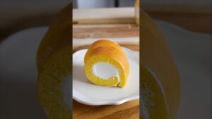 材料3つ！ロールケーキ作り方。