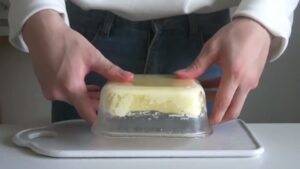 Cheesecake1番簡単！チーズケーキ作り方[材料3つ・レンジで3分]