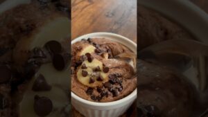 チョコとバナナの半熟ベイクドオーツ。