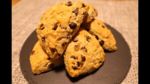 【ホットケーキミックスでお手軽レシピ】スタバ風チョコバナナスコーン