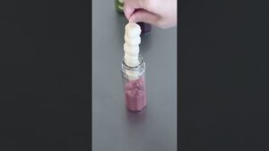 取り出す時もワクワク！かわいい 瓶入り団子