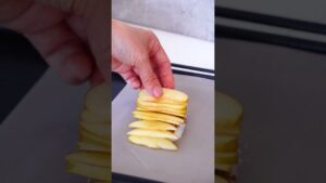 焼くまで10分！逆さまアップルパイ