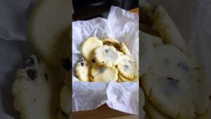 材料3つ！レンジで1分！チョコチップクッキー作り方！