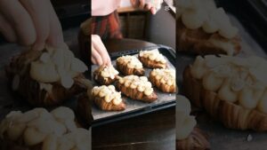 クロワッサンダマンド🥐