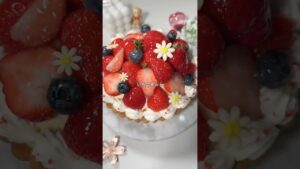 いちごタルト🍓 #おうちカフェ #スイーツ #簡単レシピ #簡単おやつ #レシピ動画 #ケーキ #レシピ #いちご #タルト #フルーツタルト #手作りお菓子 #お菓子作り #お菓子レシピ