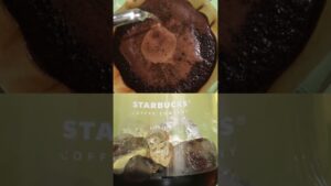 ふわふわミルクのアイスバニラカプチーノでちょっと贅沢なコーヒータイムをご自宅でも🏠この時期にお楽しみいただける季節のコーヒーを使ったアレンジレシピをご紹介します☕️🧊材料1杯分